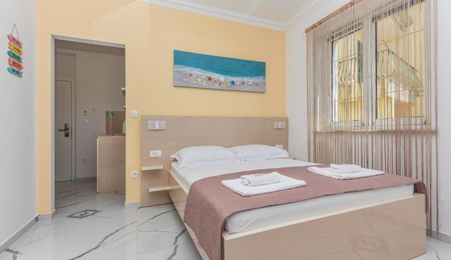 Villa Božica - sea view stone villa with free parking in Makarska