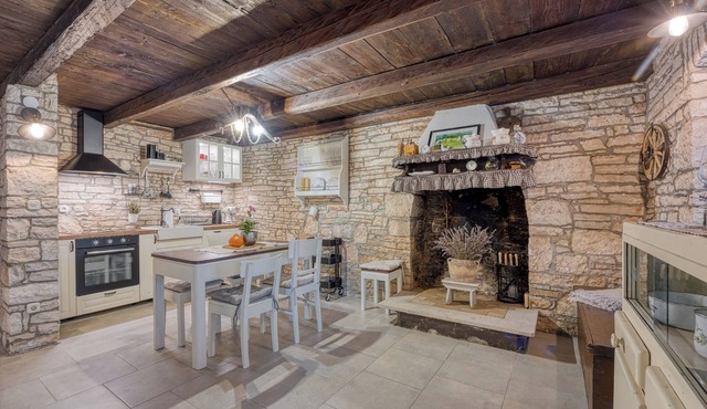 Villa Capadinka with Whirlpool, Barban, Croatia in Barban