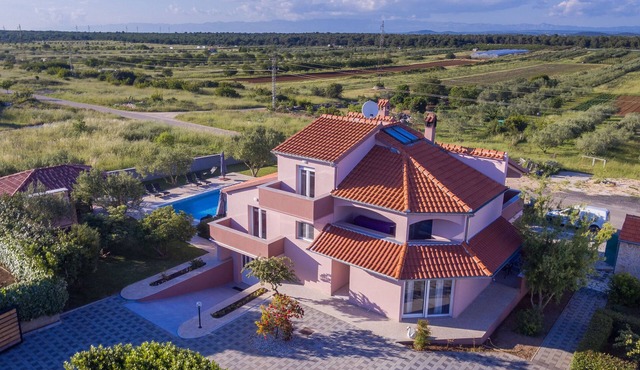 Villa Caper (V6791-K1) - Biograd