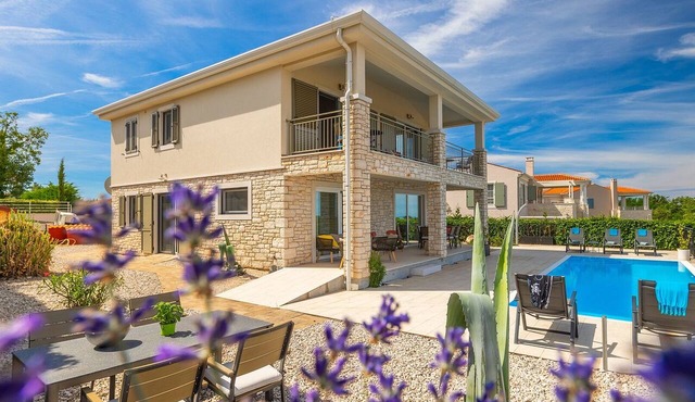 Villa Casa Nova by Villas Guide