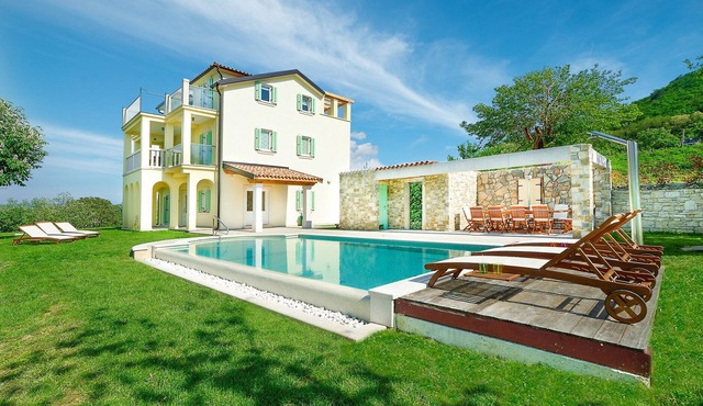 Villa Demetra with Heated Pool