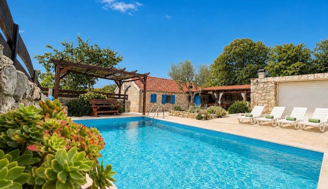 Villa Didini Dvori - One Bedroom Villa, Sleeps 2 in Kruševo
