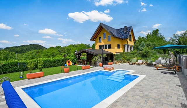 Villa Exclusive by Villas Guide