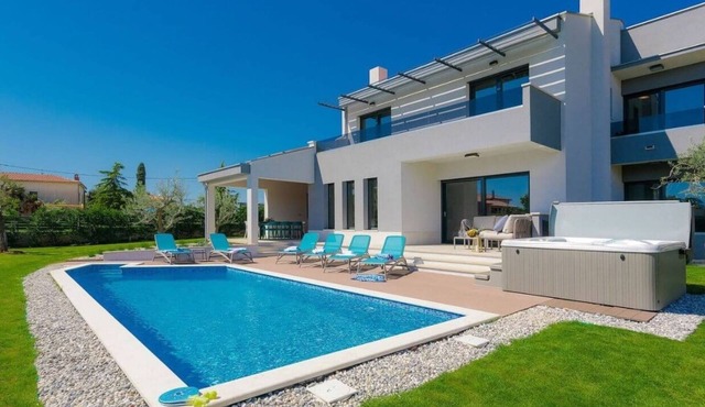 Villa Grande by Interhome