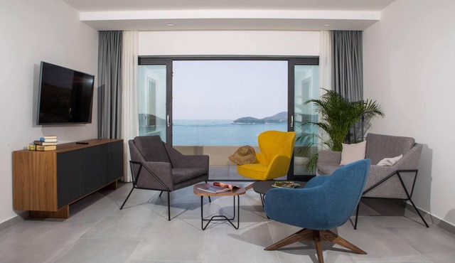 Villa Helios is a beautifully positioned contemporary villa with a private pool