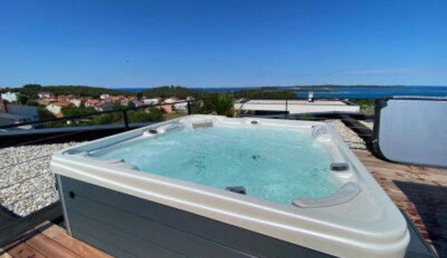 Villa in Pula with 5 bedrooms sleeps 10 in Pula