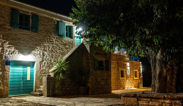 Villa Kamenita