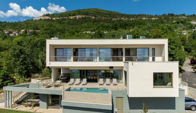 Villa Ladeti Sereno in Poljane