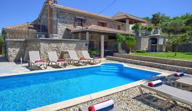Villa Magdalea With Swimming Pool And Seaview in Hlapa (Krk)