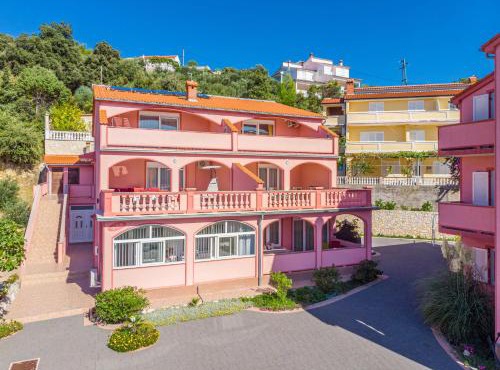 Villa Marija Apartments in Rab