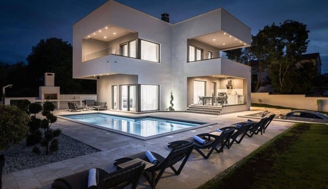 Villa Nalani in Rakalj for 6 people with private pool & sauna in Rakalj