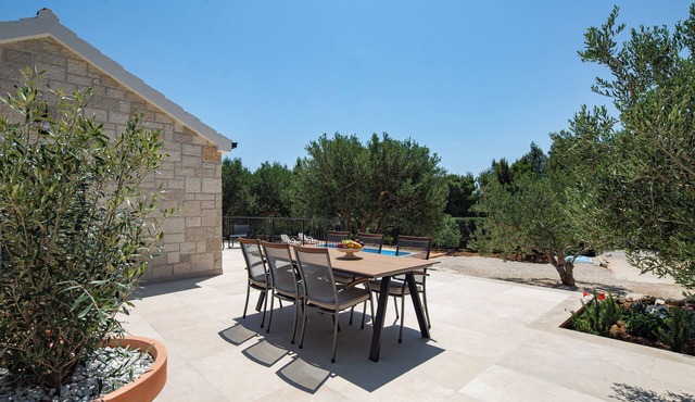 Villa Olea Lux – Elegant 3-Bedroom Villa with Pool in Bol,AC, wifi, in Croatia