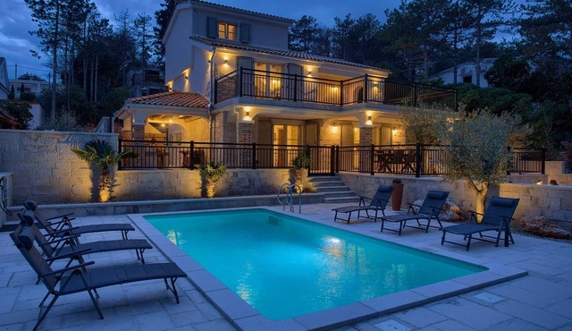 Villa Sea Queen with heated pool and Seaview in Šilo (Krk)