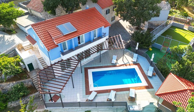 Villa Sena ,Lovreć – Pool & Jacuzzi Retreat, Dalmatia in Lovrec
