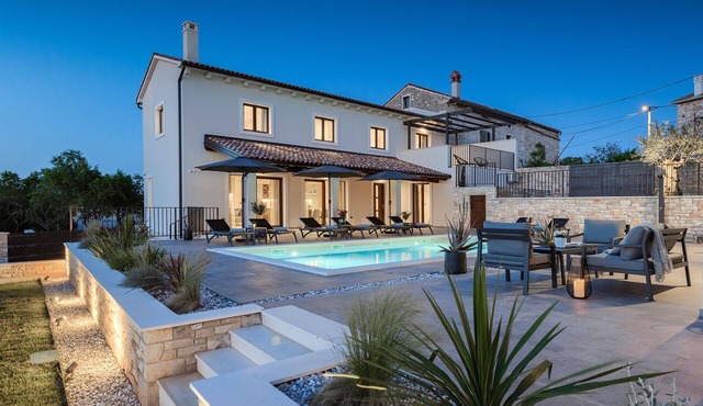Villa Sirola (Istria - Valtura) in Valtura