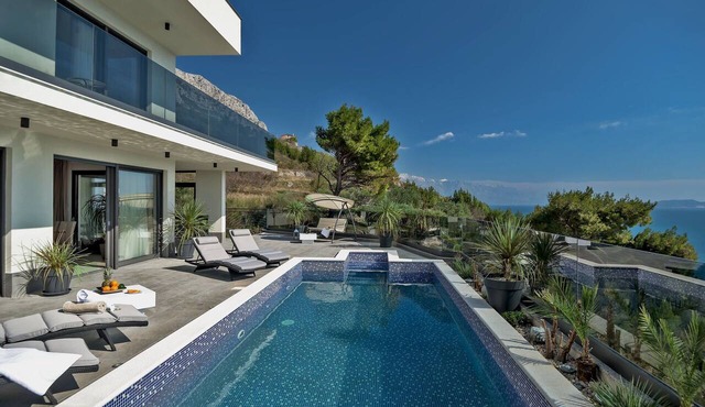 Villa Small Paradise with Swimming Pool in Stanići