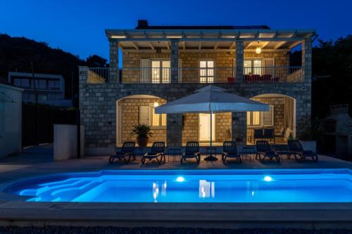Villa Sunny Oasis