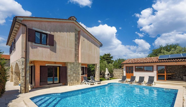 Villa Suzi with private Pool, Orihi, Croatia