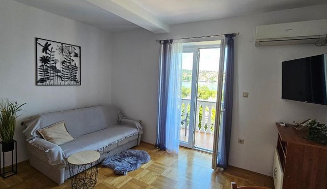Villa Tiha Sea beach apartments in Šilo