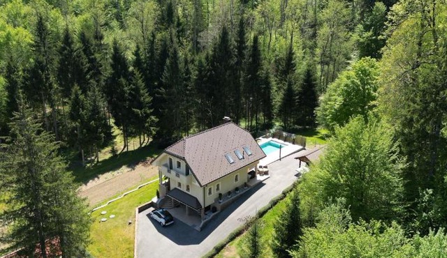 Villa Tin & Koča Tin - Nature, Water and Peace in Postojna