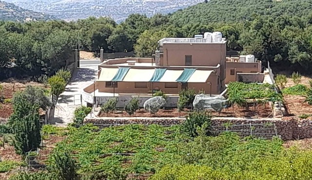 villa two bedrooms with 2 kitchen and 1 leaving room in Ajloun