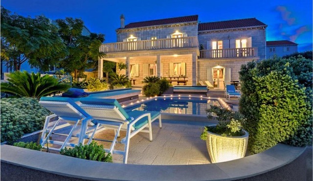 Villa Veritas