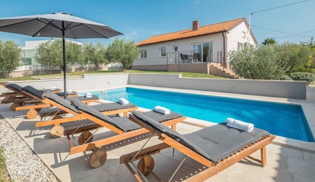 Villa Viktoria near Poreč for 6 people with play room & private pool in Kaštelir