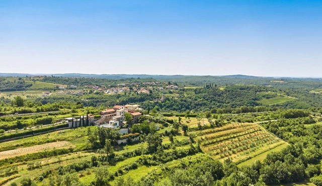 Villa Zimzelen - Four Bedroom Villa, Sleeps 10