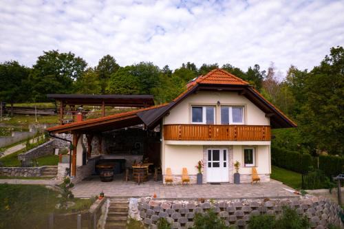 Vineyard cottage Na hribu in Zuzemberk