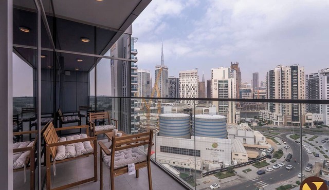 Vogue Business Bay Royal Regency near Downtown in Dubai
