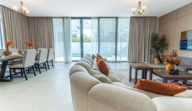 Waterfront Villa Pool & Private Beach Access in Ajmal Makan