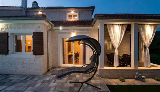 Whitestone Villa - Three Bedroom Villa with Swimming pool in Šibenik