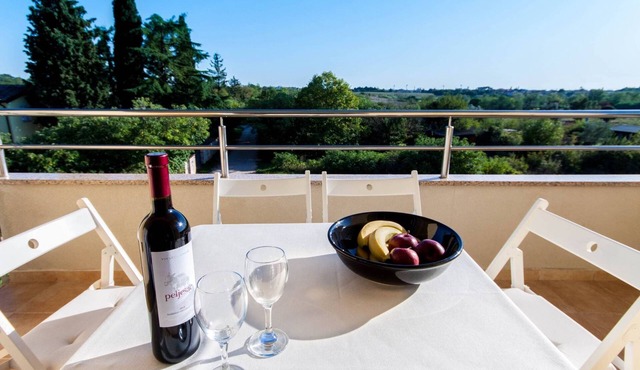 Wohnung mit Terrasse by Interhome