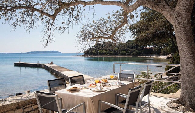 Wonderful private villa for 6 people with WIFI, A/C, hot tub, TV, terrace and pets allowed