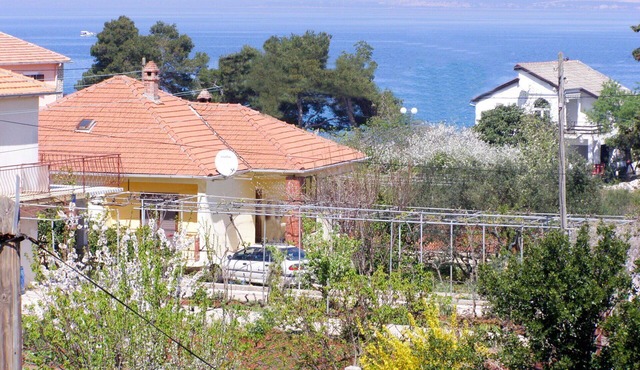 Wonderful private villa for 8 people with WIFI, A/C, TV and terrace in Zadar