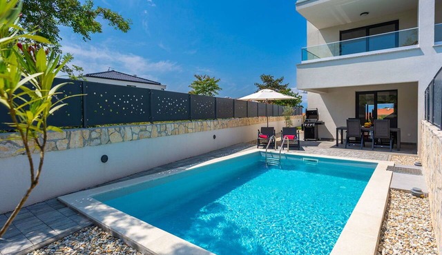 Wonderful villa for 6 guests with WIFI, private pool, A/C, TV and terrace