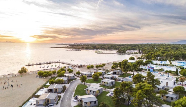 Zaton Holiday Resort Premium Glamping Villas