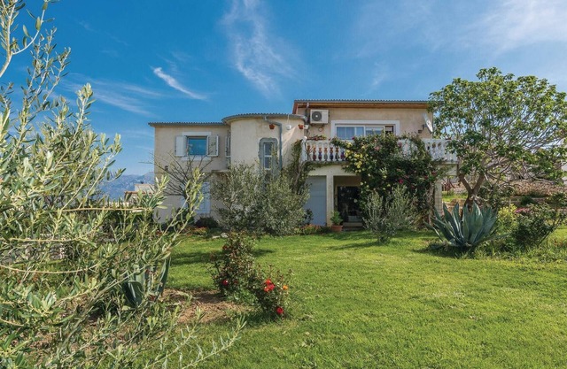2 bedroom awesome apartment in Razanac