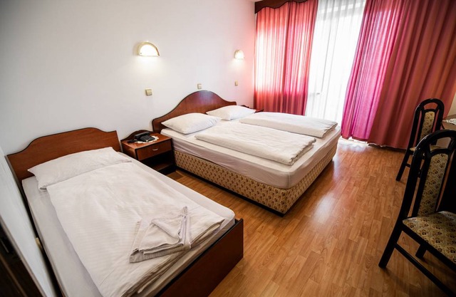 Triposteljna Z Balkonom Leški Dvor 