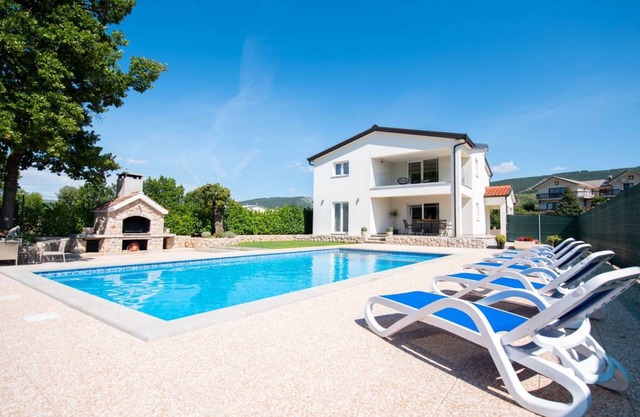 250 m² House ∙ 1 bedroom ∙ 12 guests
