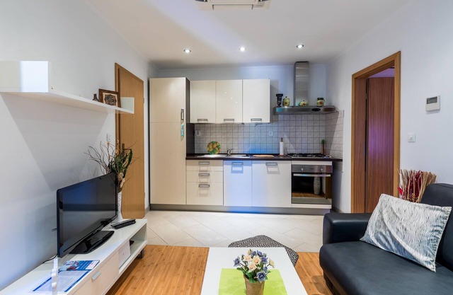 Accommodation Gromaca 