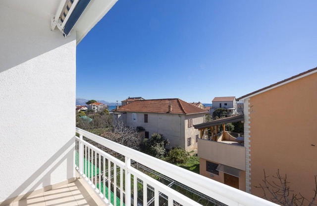 Amazing apartment in Kastel Stafilic with WiFi in Kastel Stafilic