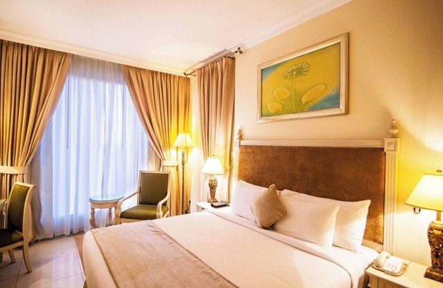 Family Two Bedroom Apartment Near Internet Metro Station By Luxury Bookings in دبي