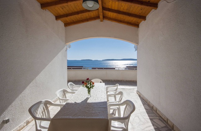 Beach Brodarica 