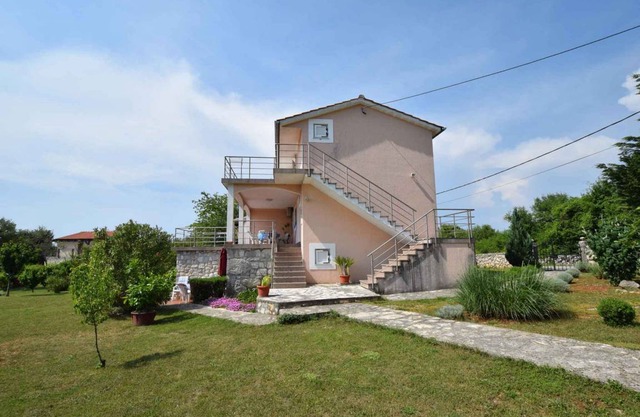 Holiday apartment with balcony in Sveti Ivan Dobrinjski