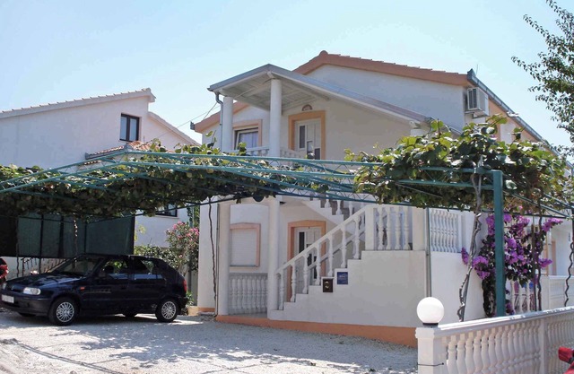 Holiday apartment with balcony and sea view