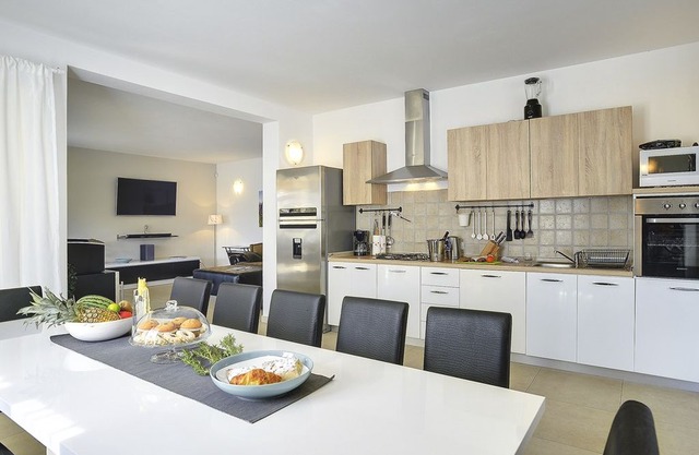 Holiday house Zminj for 1 - 12 persons with 5 bedrooms - Villa in Muzini