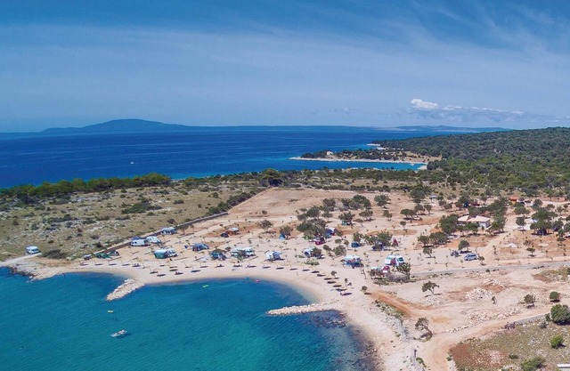 Look forward to a wonderful sea view during your vacation in this vacation apartment.