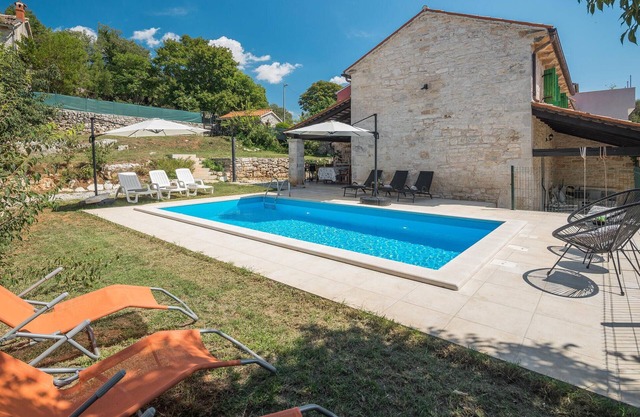 Lovely home in Sorici