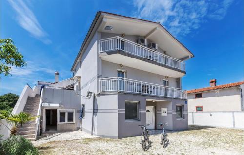 Nice Apartment In Fazana With Kitchen in Štinjan
